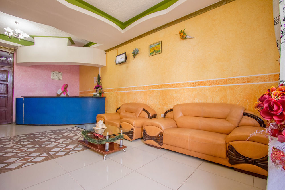 Grande Hotel Isiolo Zewnętrze zdjęcie