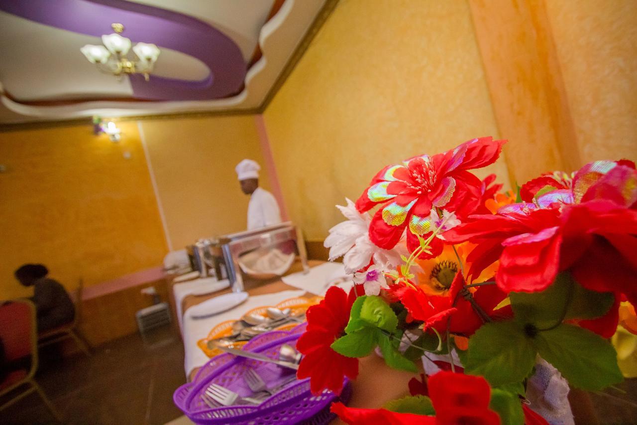 Grande Hotel Isiolo Zewnętrze zdjęcie